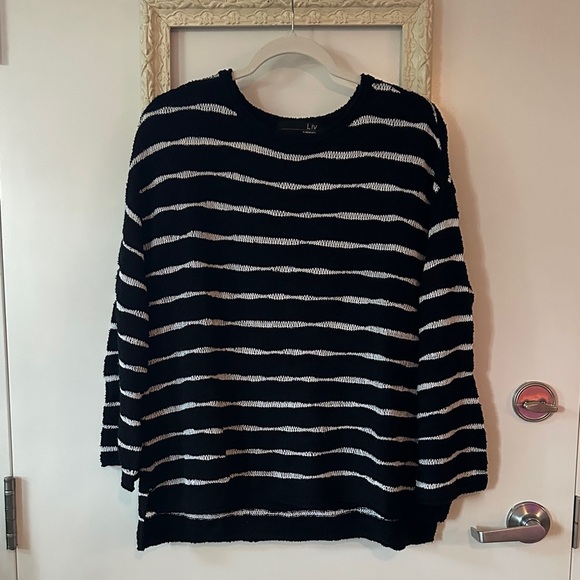 OLIVIA BY HABITAT | Wave Stripe Pullover Sweater Black and White - Picture 3 of 11